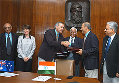 India's Tata Steel taps Australia, North America for coal - Nikkei
